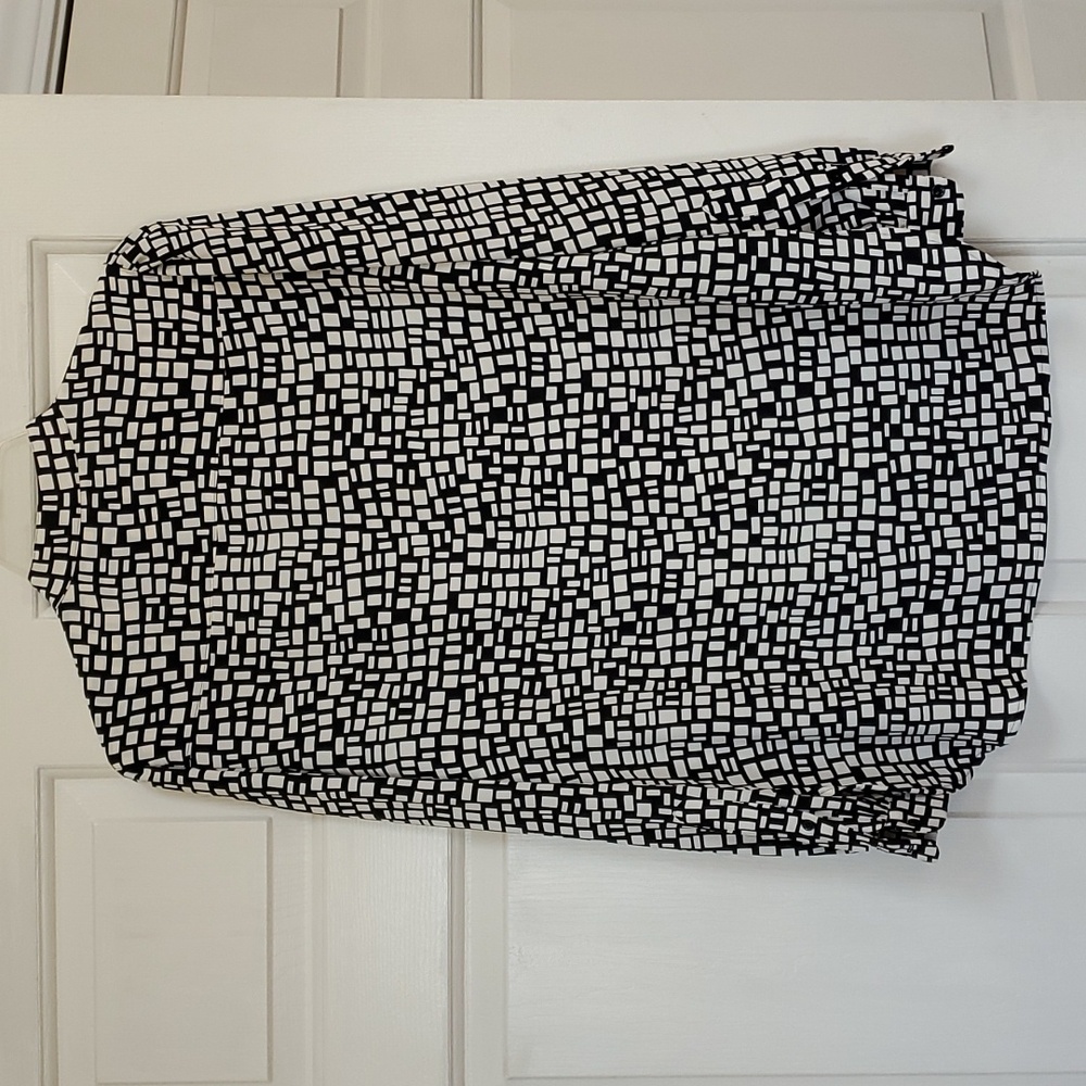 Tunic top size medium. - Picture 4 of 6